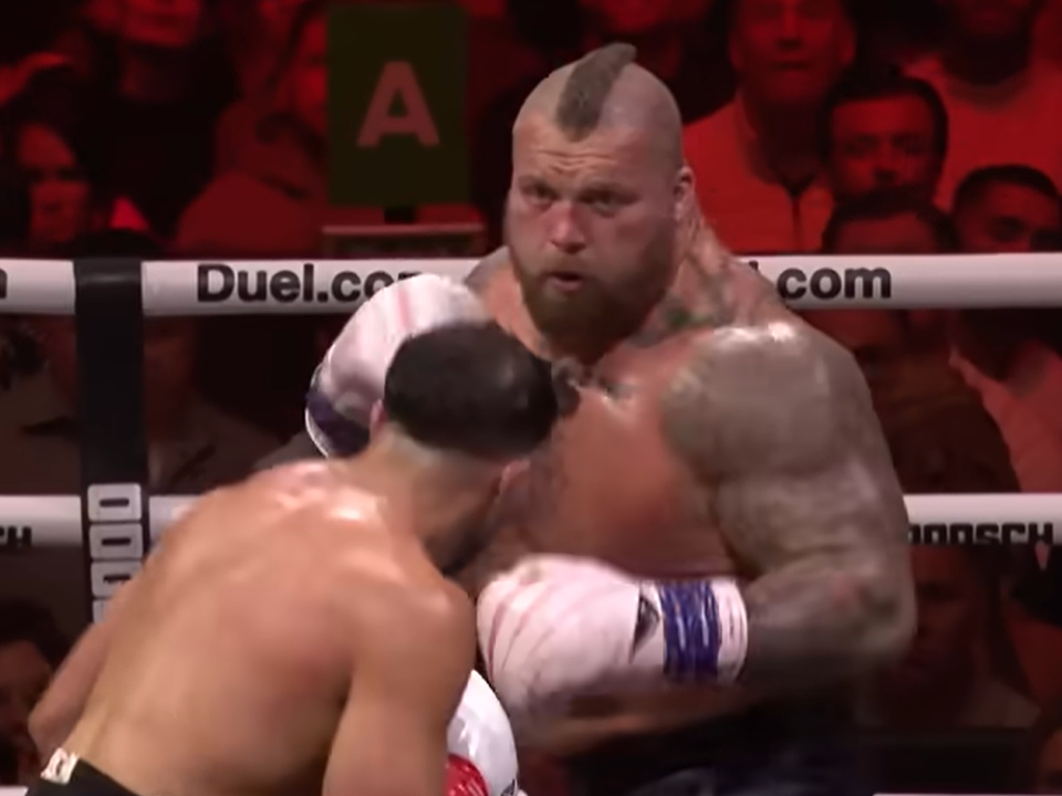 Eddie Hall v súboji s Furym.