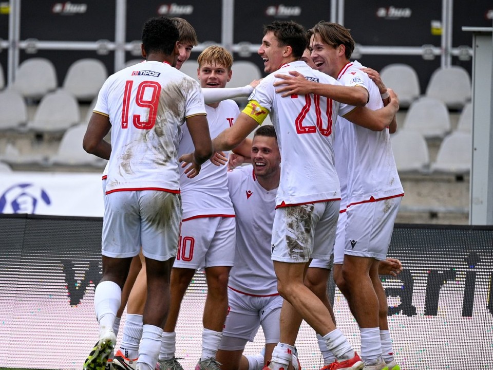 Radosť hráčov trenčianskeho béčka.