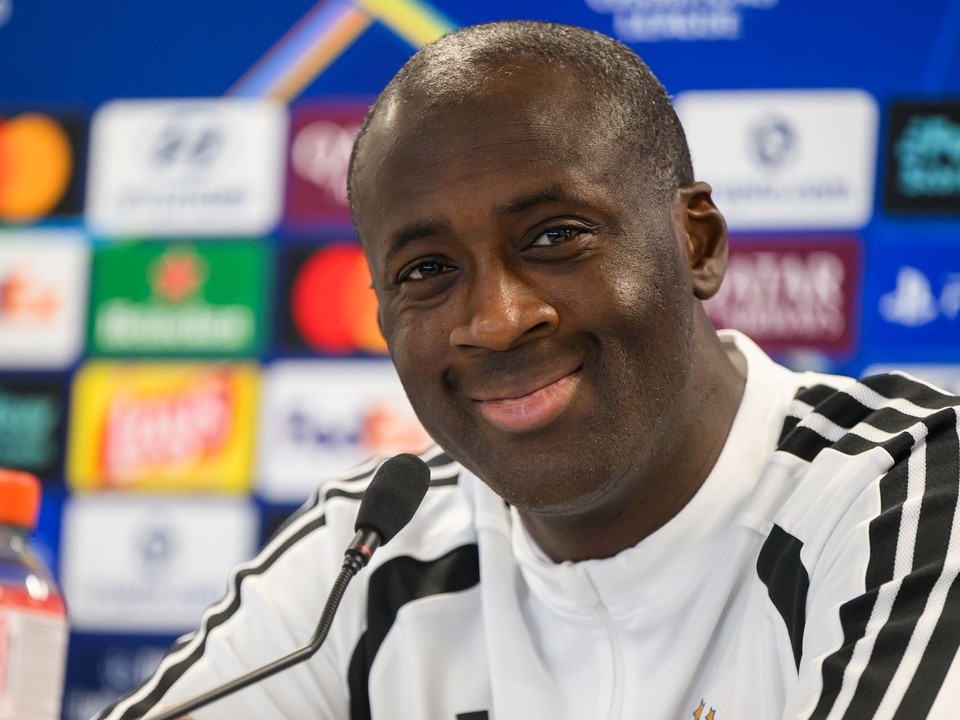 Tréner Slovana Yaya Touré.