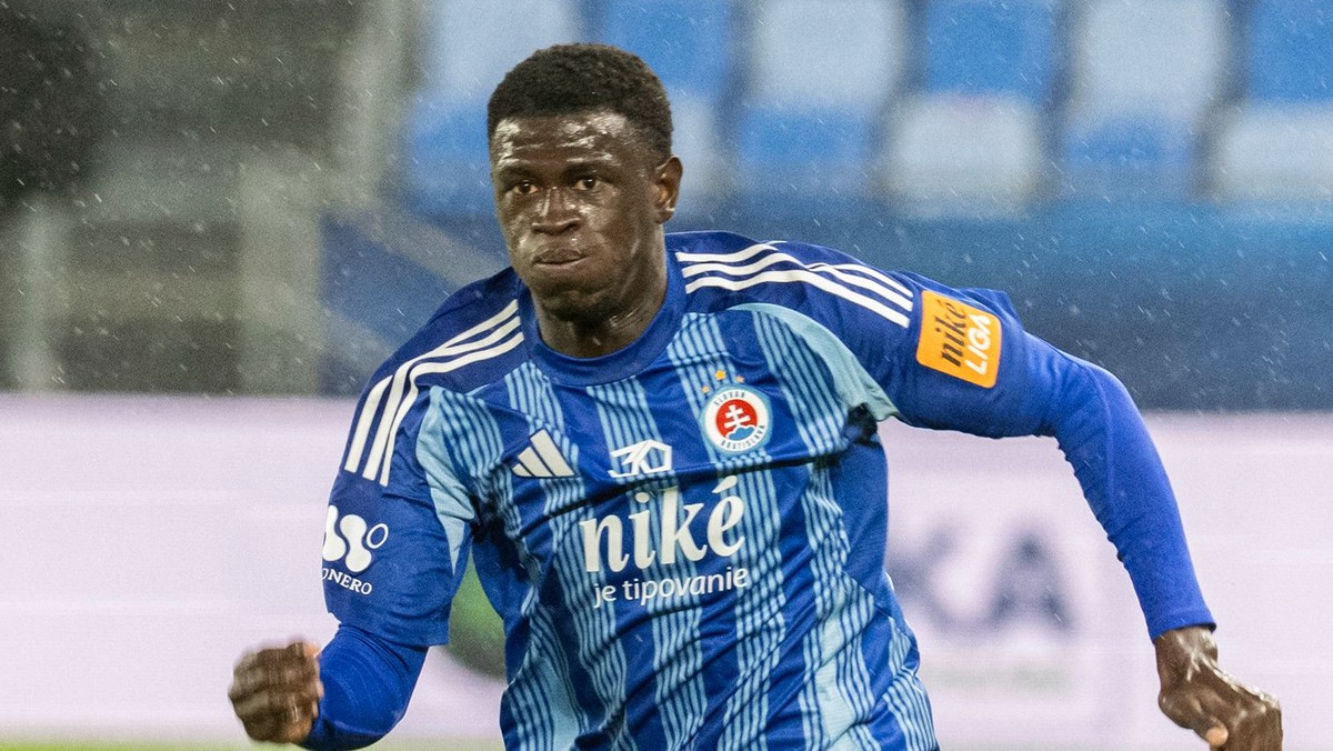 Štvrtoligista v úvode šokoval Slovan. Hostia využili penaltu a domácim uštedrili debakel