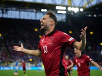 Nedim Bajrami sa teší z gólu v zápase Taliansko - Albánsko na EURO 2024.