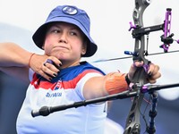 Slovenská lukostreľkyňa Denisa Baránková počas kvalifikácie olympijského luku na OH 2024 v Paríži