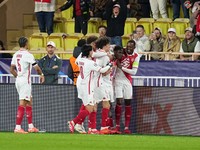 Futbalisti AS Monaco po strelení gólu.