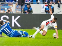 Tigran Barseghjan (Slovan) a Martin Šulek (Trnava) v zápase 22. kola Niké ligy ŠK Slovan Bratislava – FC Spartak Trnava.