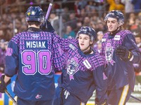 Martin Mišiak v drese Erie Otters.