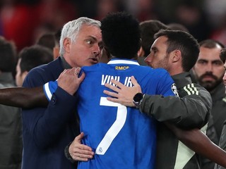 José Mourinho a Vinícius.