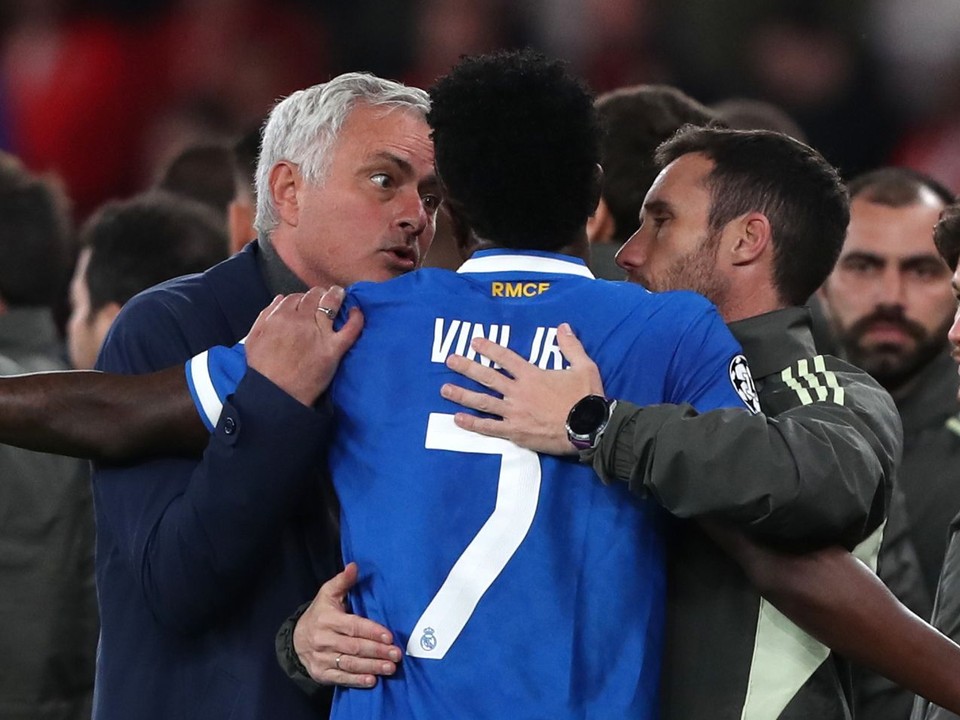 José Mourinho a Vinícius.