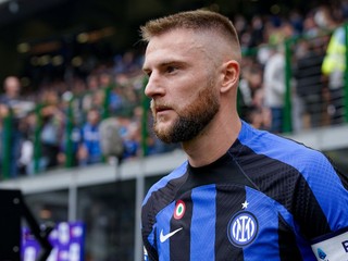 Milan Škriniar s kapitánskou páskou v Interi Miláno.