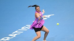 ONLINE: Viktória Hrunčáková - Julia Rieraová, Billie Jean King Cup 2025 (1. dvojhra).