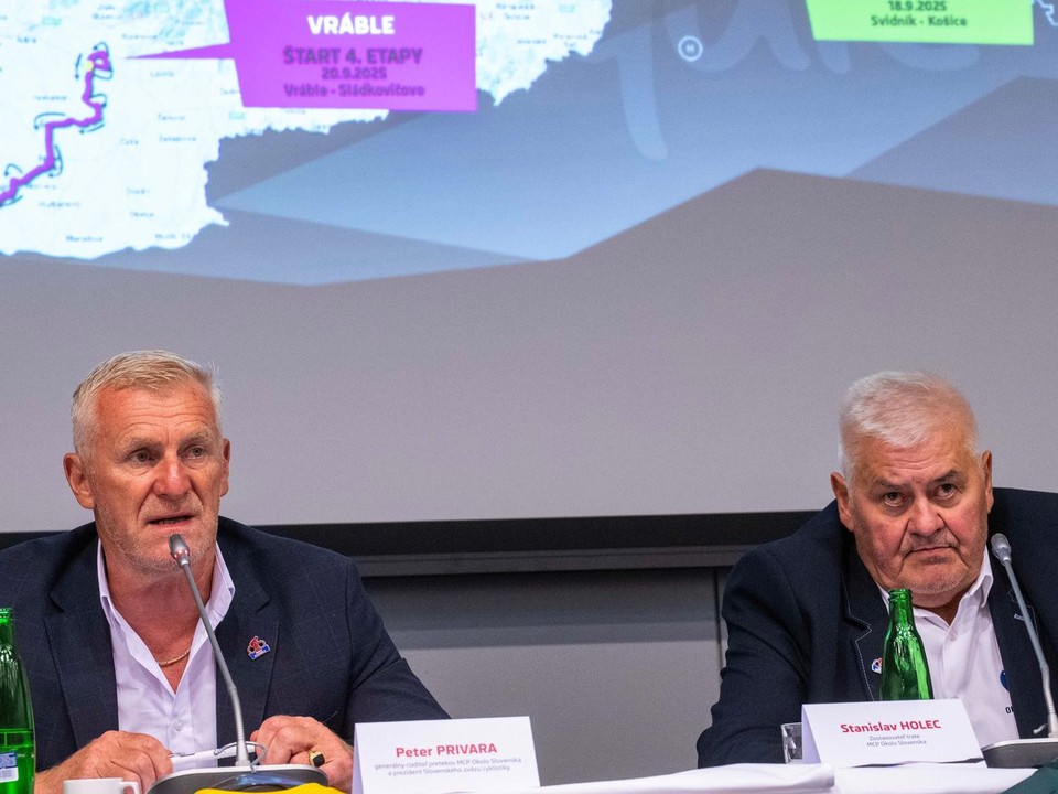 Prezident SZC Peter Prívara a zostavovateľ trasy pretekov Okolo Slovenska Stanislav Holec.