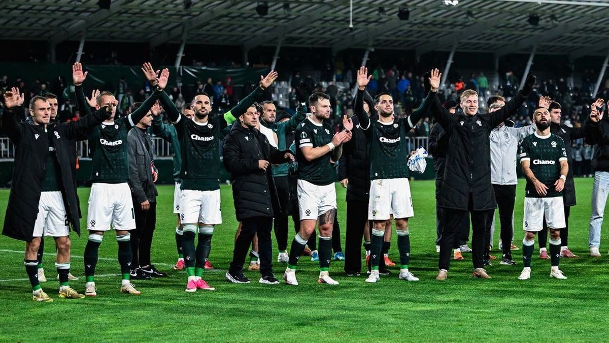 Futbalisti Jablonca ďakujú fanúšikom