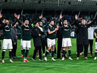 Futbalisti Jablonca ďakujú fanúšikom