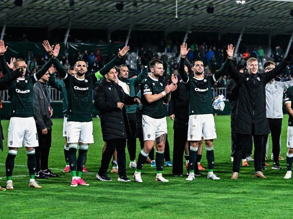 Futbalisti Jablonca ďakujú fanúšikom