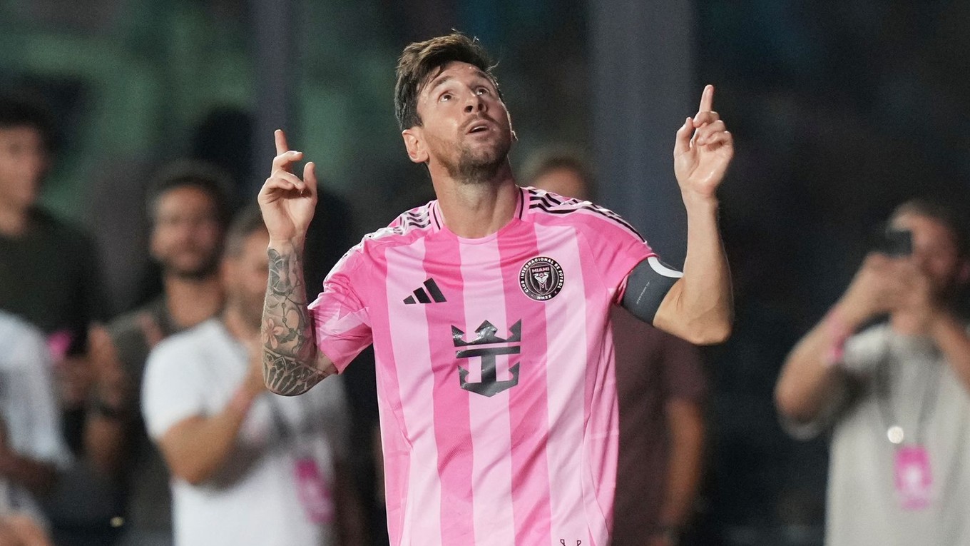 Lionel Messi oslavuje gól.