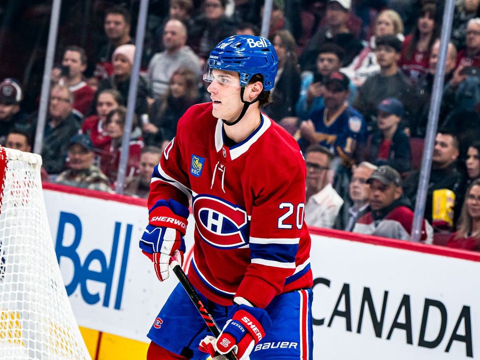 Juraj Slafkovský v drese Montreal Canadiens.