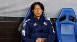 Tréner Hong Myung-bo.