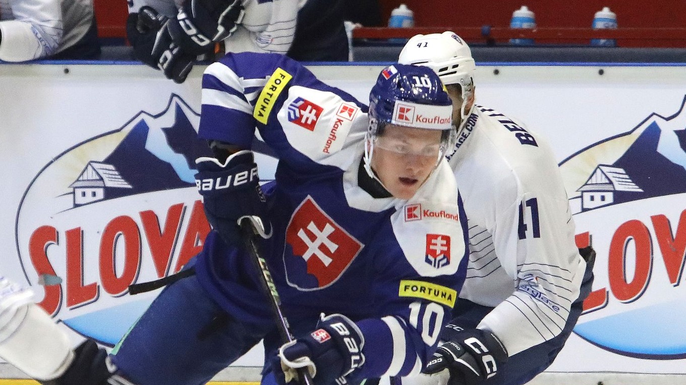 Na snímke Adam Sýkora (Slovensko) počas prípravného hokejového zápasu.