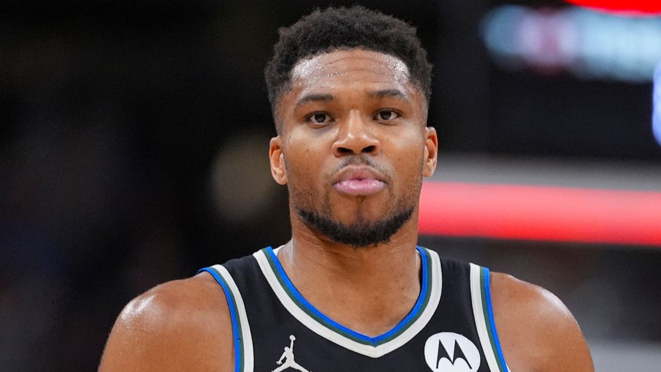 Giannis Antetokounmpo.