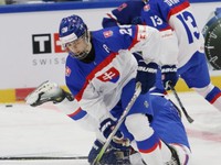 Tobias Pitka v semifinálovom zápasom Slovensko - USA na MS v hokeji hráčov do 18 rokov.