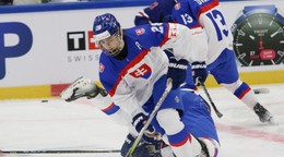 Tobias Pitka v semifinálovom zápasom Slovensko - USA na MS v hokeji hráčov do 18 rokov.