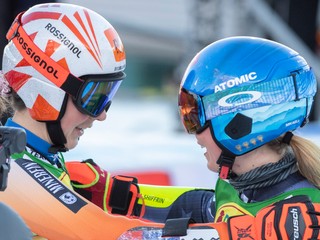 Petra Vlhová a jej rivalka Mikaela Shiffrinová.
