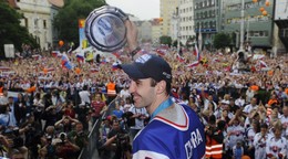 V roku 2012 priviedol ako kapitán Slovensko k striebru na majstrovstvách sveta.