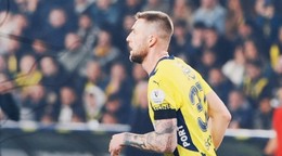 Milan Škriniar pri debute v drese Fenerbahce Istanbul.