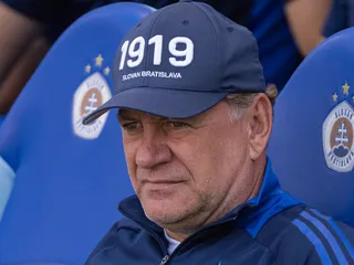 Na snímke tréner Slovana Vladimír Weiss st. počas prípravného zápasu medzi ŠK Slovan Bratislava - FC Midtjylland.