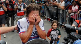 Peter Sagan po zisku prvého z troch titulov majstra sveta. 