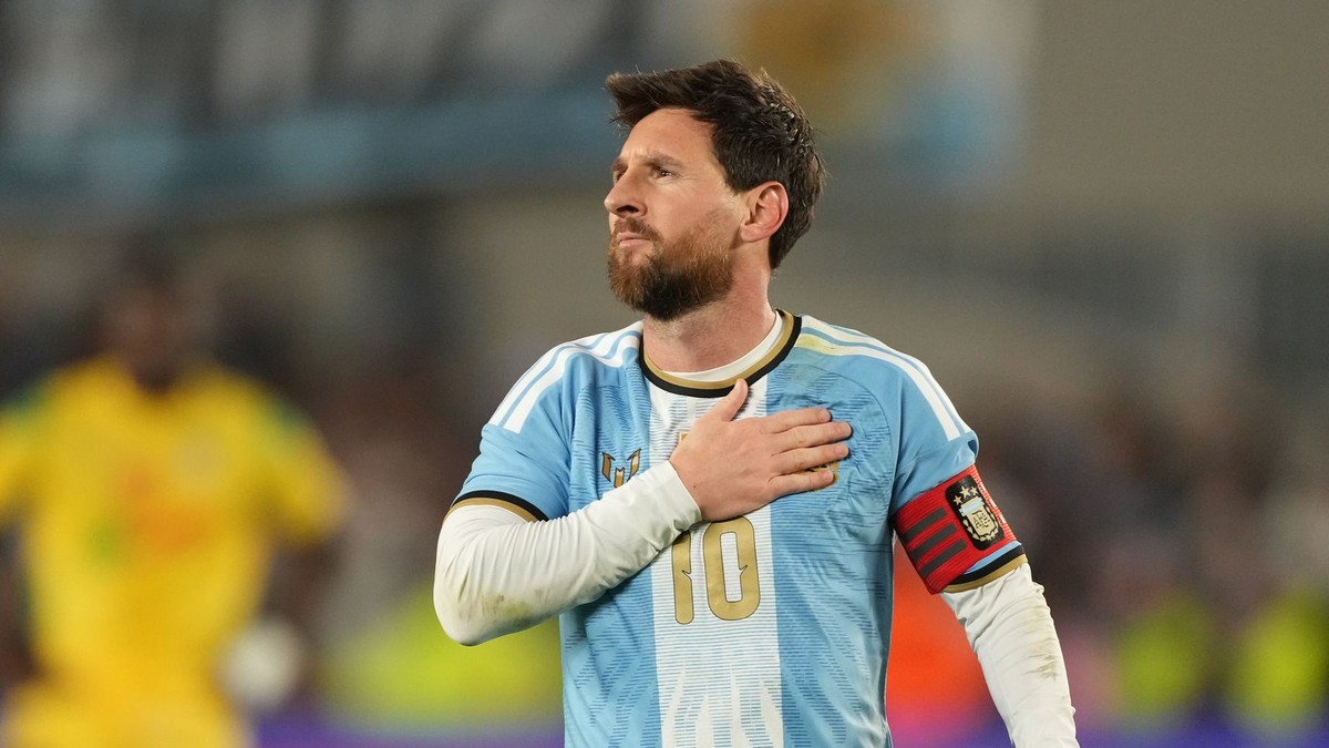 Argentínsky hráč Lionel Messi oslavuje po tom, ako strelil tretí gól z penalty počas prípravného zápasu Argentína - Benin.