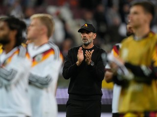 Tréner Nemecka Jürgen Klopp (uprostred).