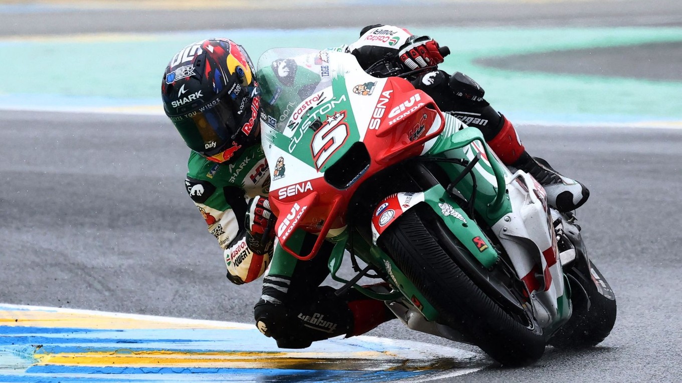 Francúzsky motocyklista Johann Zarco vyhral domáce preteky triedy MotoGP 2025.
