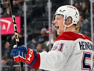 Útočník Montrealu Emil Heineman.