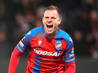 Skúsený český útočník Matěj Vydra v drese Viktorie Plzeň. 