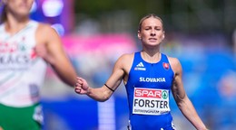 Viktória Forster.