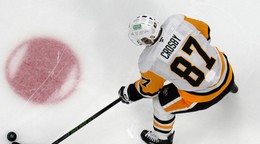 Center Pittsburghu Penguins Sidney Crosby.