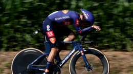 Oscar Onley z Team Picnic PostNL počas časovky v 5. etape na Tour de France 2025.