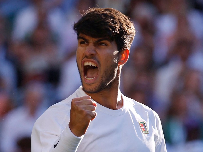 Španielsky tenista Carlos Alcaraz počas Wimbledonu 2025.