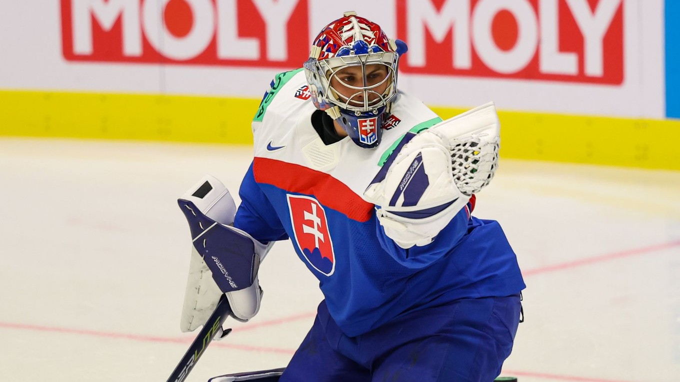 Samuel Hlavaj pred zápasom Slovensko - USA v skupine B na MS v hokeji 2024.