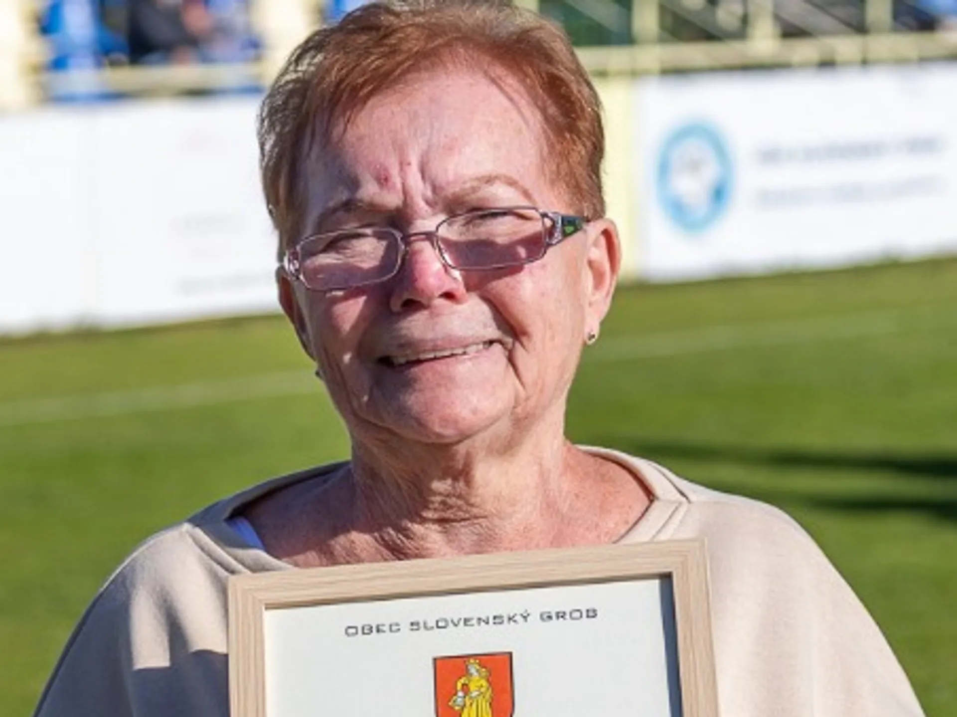 Eva Šefčíková ocenená bronzovým odznakom SFZ a plaketou BFZ