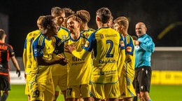 Hráči Košíc sa tešia z gólu.