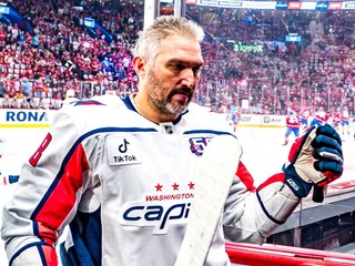 Alexander Ovečkin vo 4. zápase 1. kola play-off NHL: Montreal Canadiens - Washington Capitals.