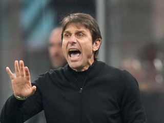Tréner Antonio Conte.