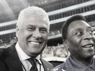 Roberto Dinamite a Pelé.