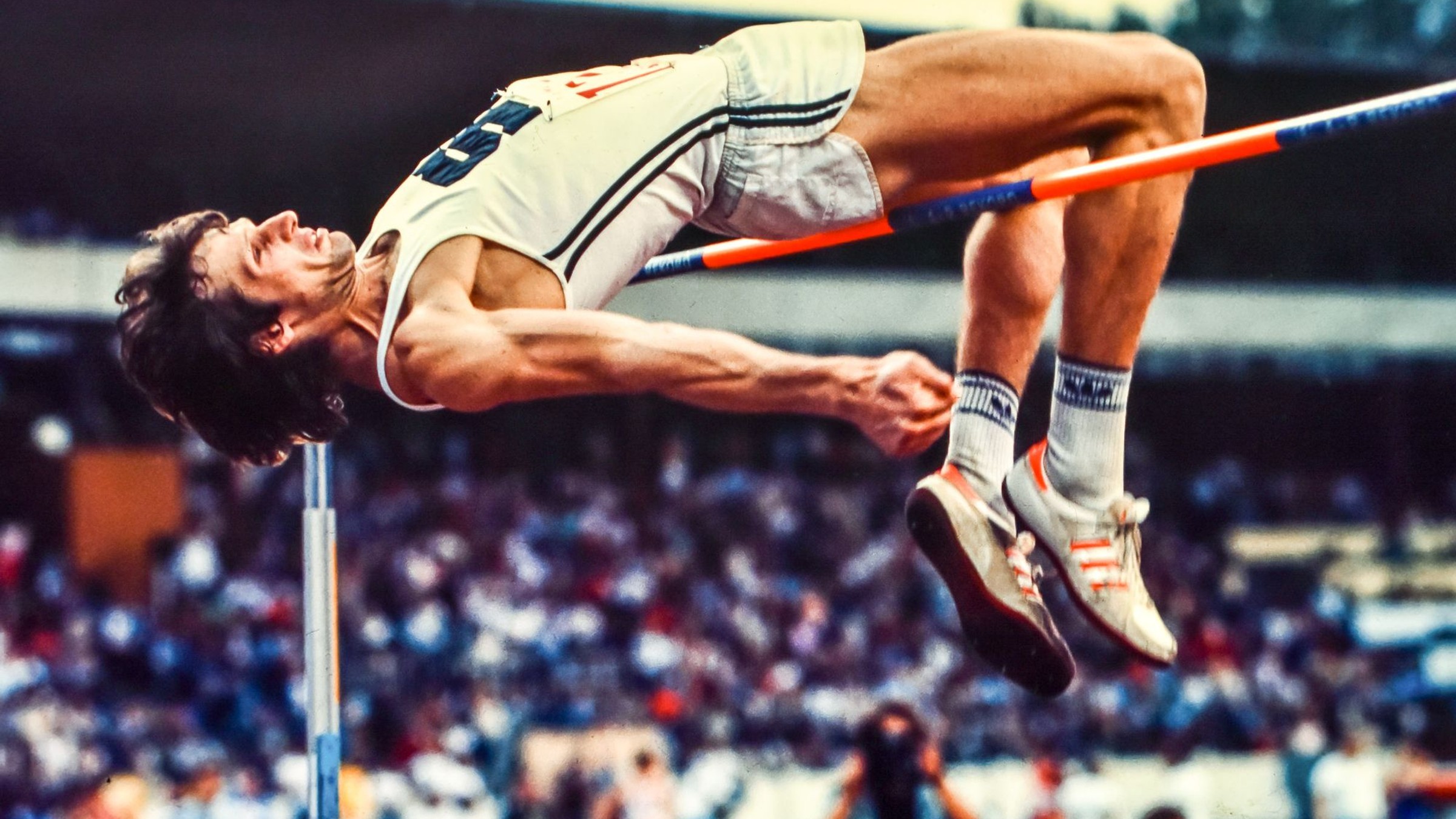 Ján Zvara v časoch aktívnej kariéry - v hale aj pod holým nebom skočil 236 cm.