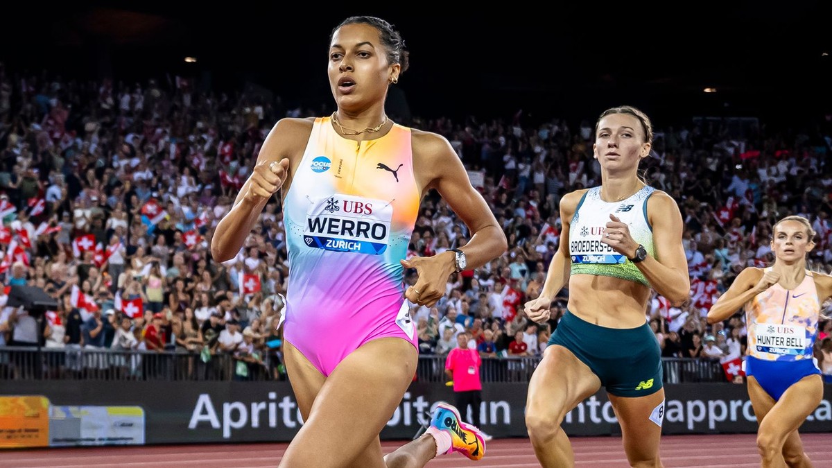 Vpredu Audrey Werrová a Femke Broedersová-Bolová.