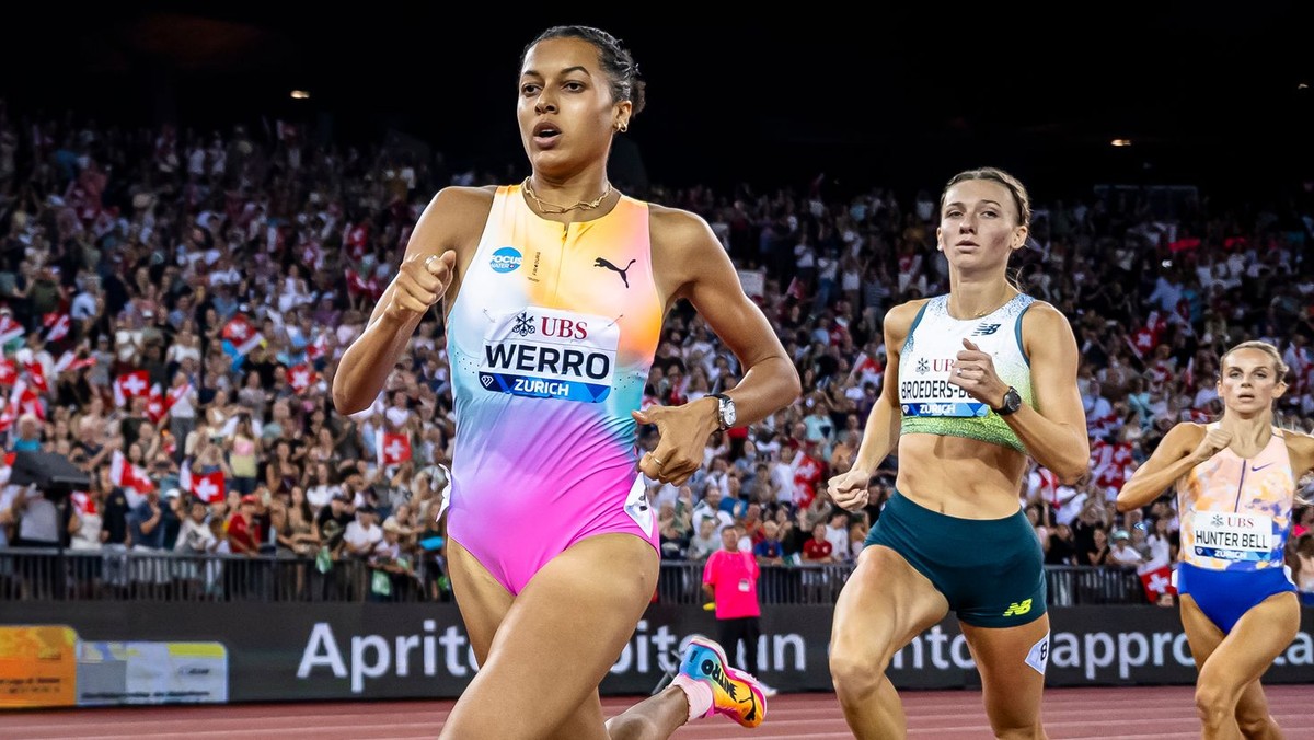 Vpredu Audrey Werrová a Femke Broedersová-Bolová.