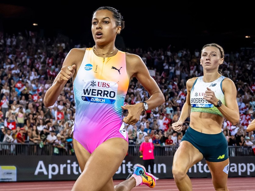 Vpredu Audrey Werrová a Femke Broedersová-Bolová.