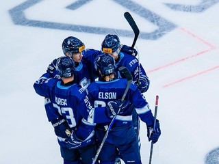 Radosť hokejistov HC Slovan Bratislava v zápase Tipsport ligy proti HK Dukla Michalovce.