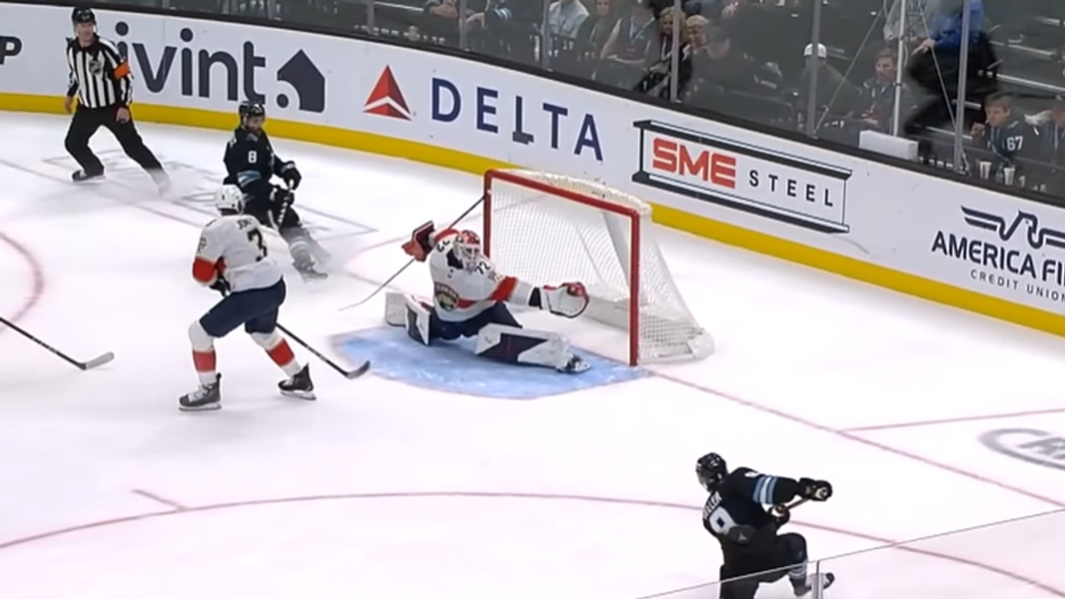 Sergej Bobrovskij a jeho zákrok proti Utahu